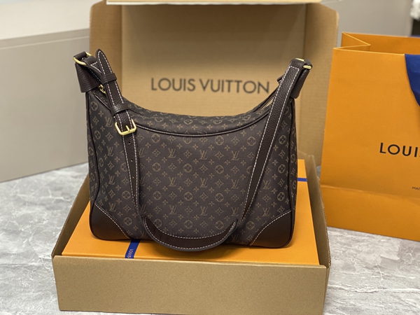 ルイヴィトンバッグ側面デザイン